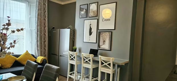 Royal Canal Terrace, Dublin - Photo 1