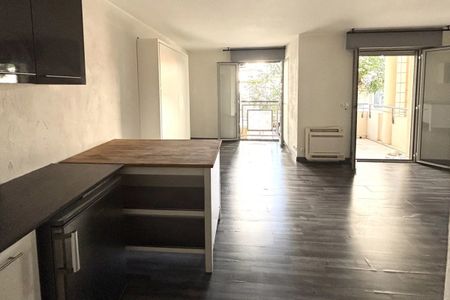 CANNES PRADO F1 DE 34 m² +TERRASSE - Photo 4