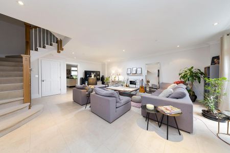 5 bedroom terraced house to rent - Photo 2