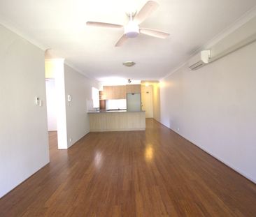 ” Deposit Taken ” 2/108-112 Stapleton St Pendle Hill NSW 2145 - Photo 3