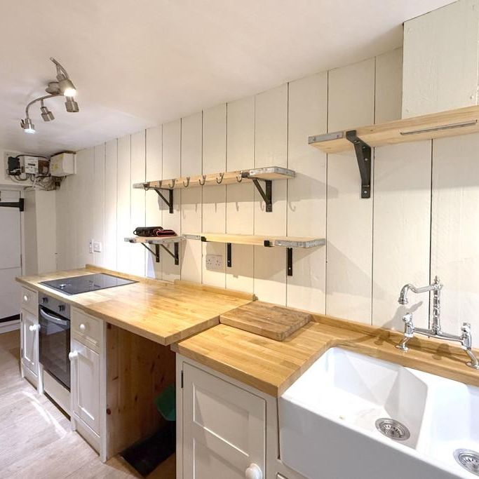 2 bedroom cottage to rent - Photo 1