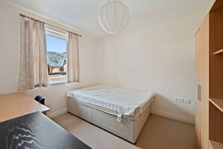 6 Bed Student Accommodation - Photo 5