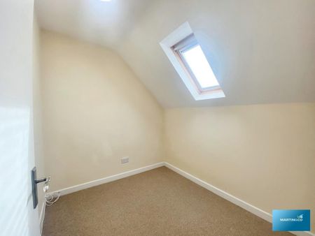 4 bedroom semi-detached house to rent - Photo 4