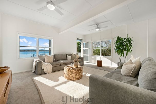 Prestigious Deep-Water Waterfront Residence � Unmatched Lifestyle Opportunity - Photo 1
