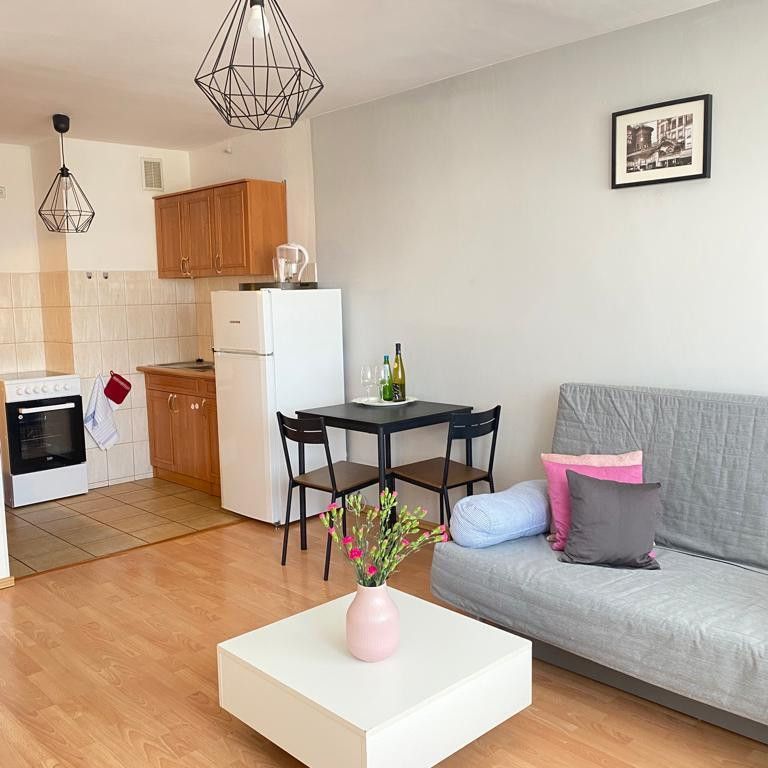 Kawalerka z pięknym widokiem na Stocznię - Photo 1