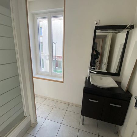 Location Appartement 2 pièces 32 m2 à Saint-Quentin - Photo 4