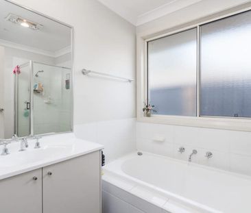 Modern Family Home in Exclusive Gated Community – 4 Oldbury Street,... - Photo 5