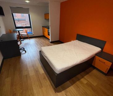 Studio to rent - Photo 6