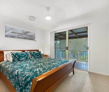 COASTAL COTTAGE | 50 METRES TO THE BEACH - YAROOMBA Your own slice ... - Photo 3