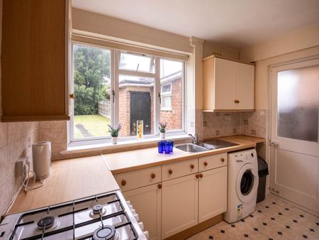 4 bedroom house to rent - Photo 3