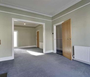 Inglis Road, Southsea, PO5 - Photo 3