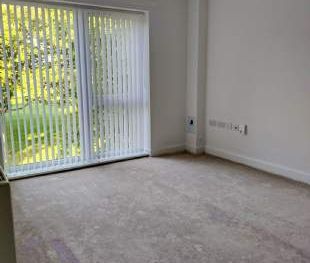 2 bedroom property to rent in Wirral - Photo 6