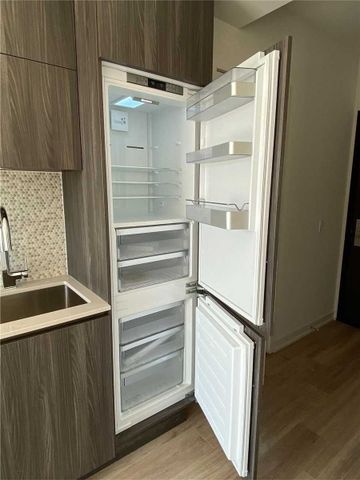For Lease - 1 Yorkville Avenue Unit# 1504, Toronto, Ontario - Photo 2