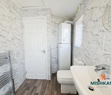 2 bedroom semi-detached house to rent - Photo 6