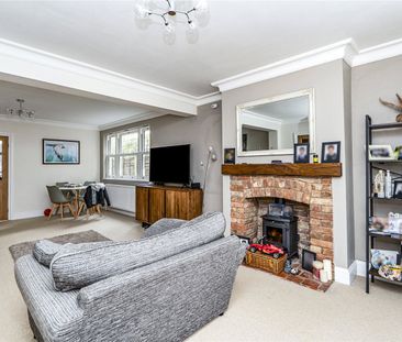 Maybury Hill, Woking, Surrey, GU22 8AB - Photo 2