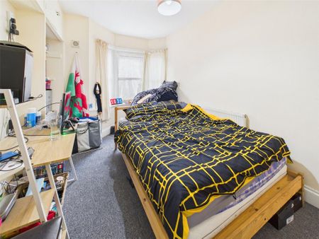 6 bedroom terraced house to rent - Photo 4