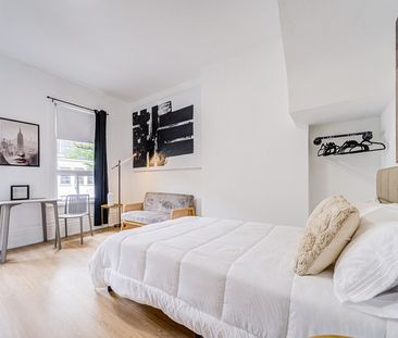 Parliament Street - Photo 5