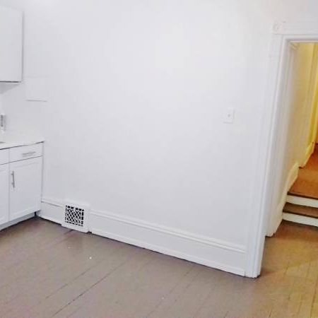 Bright one-bedroom Cabbagetown, $1,750, January 1 - Photo 1