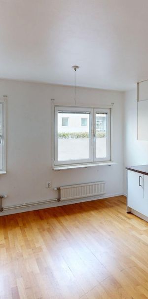 Östra Åsgatan 11 - Foto 1