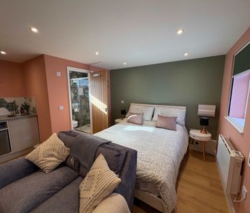 Studio Apartment – Medium Let - Photo 2