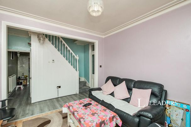 3 bedroom terraced house to rent - Photo 1
