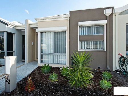Perfectly Located 2*1, Modern, Light and Bright Home! - Photo 5