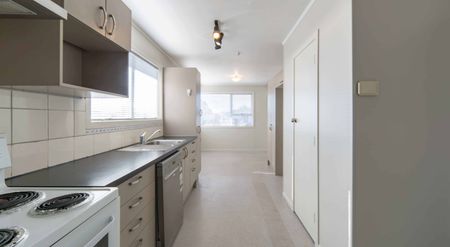 Freshly redecorated home in Dinsdale - Photo 3