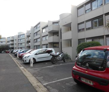 F2 38 m², balcon. Cuisine Equipée Indépendante. - Photo 4