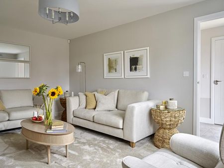 3 bedroom semi-detached house to rent - Photo 2