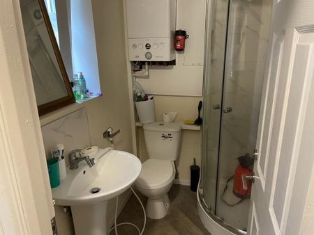 3 Bed Terraced House, Dunton Street, LE3 - Photo 3