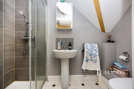 3 bedroom terraced house to rent - Photo 2