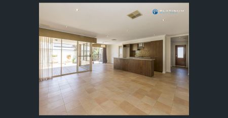 FABULOUS FAMILY HOME - Photo 2