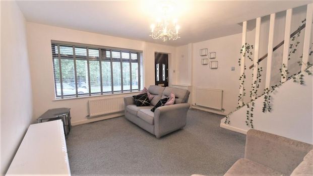 3 bedroom terraced house to rent - Photo 1