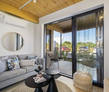 Brand New in Mount Albert! - Photo 3