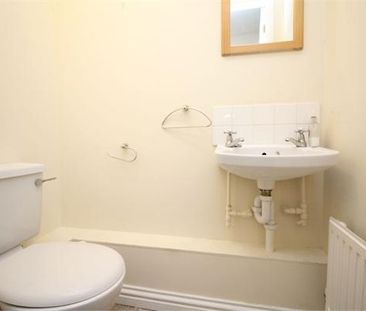 2 bedroom house to rent - Photo 2