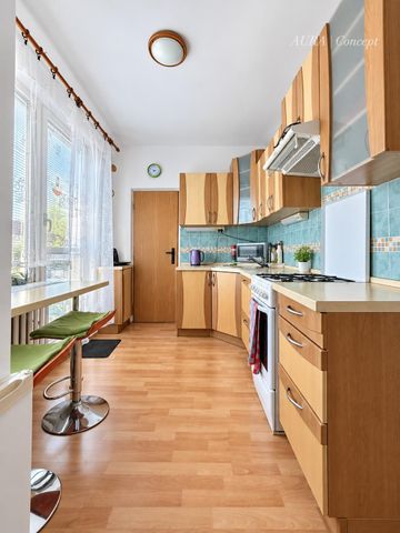Prenájom | Priestranný 4-izbový byt s 2 balkónmi v centre Dubnice – Fotografia 5