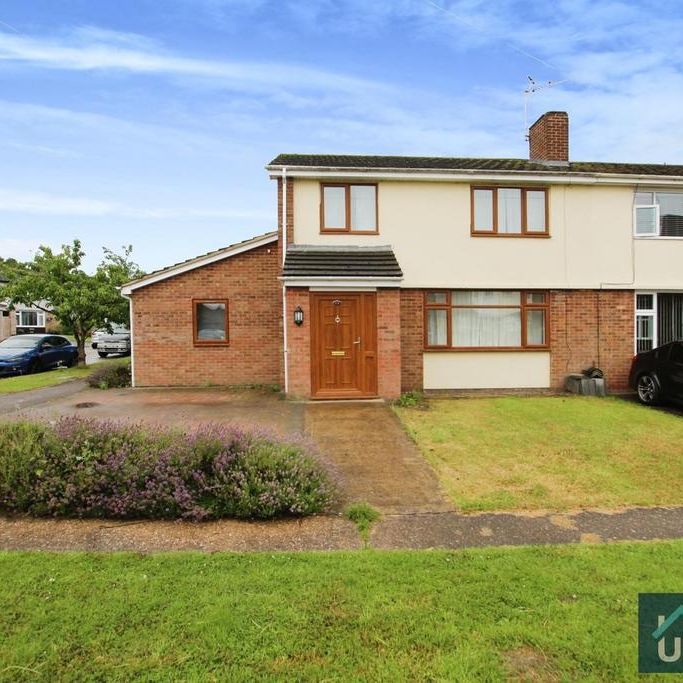 4 bedroom semi-detached house to rent - Photo 1