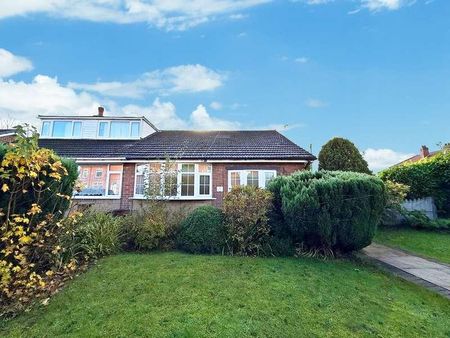 Buckley Lane, Farnworth, BL4 - Photo 2