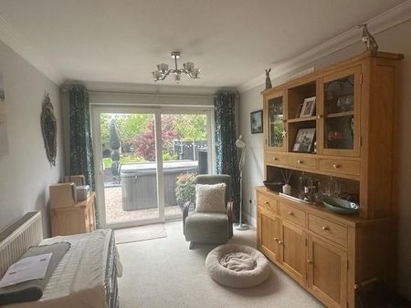 3 bedroom property to rent - Photo 3