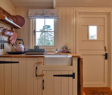 Walltree House - Photo 3