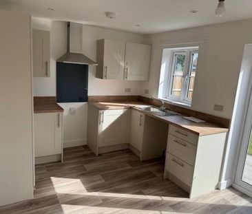 2 bedroom semi-detached house to rent - Photo 1