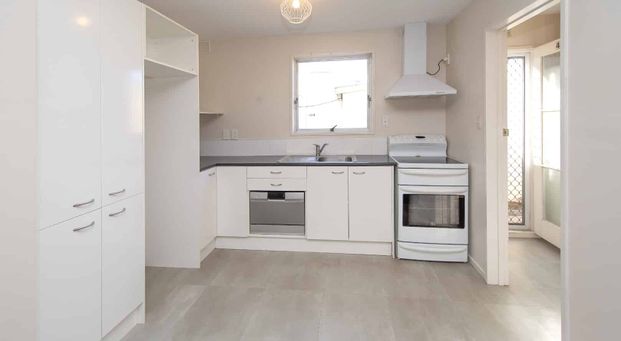 Embrace the simplicity of easy living - Photo 1