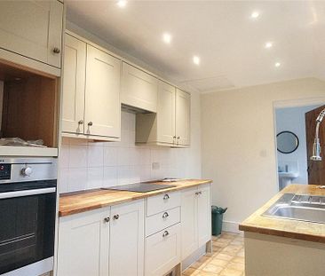 3 bedroom semi-detached house to rent - Photo 4