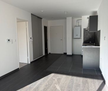 Location Appartement 2 pièces 44m² - Photo 5