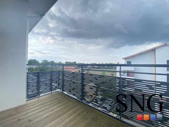 T2 AVEC BALCON ET PARKING - Photo 1