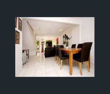 FANTASTIC LOCATION & RESORT STYLE LIVING - Photo 6