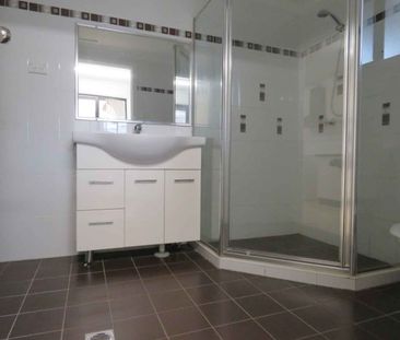 Quiet Location ,suitable for Long term tenants. - Photo 6