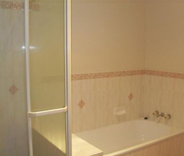 Family Home in Prime Position - Photo 4