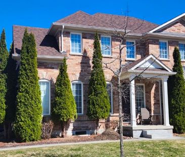 For Lease - 54 Gail Parks Crescent, Newmarket, Ontario - Photo 4