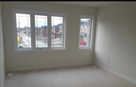 For Lease - 58 Palace Street, Thorold, Ontario - Photo 5